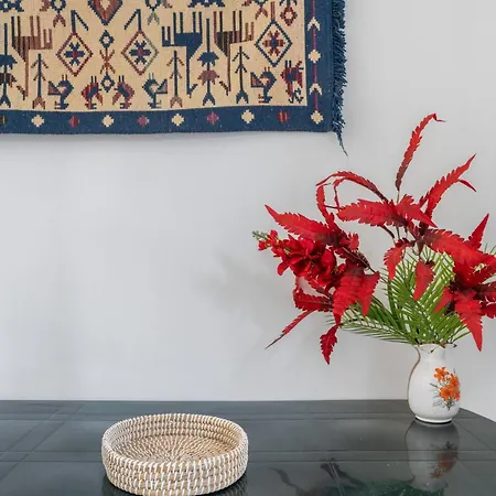 D E D * Миртеа